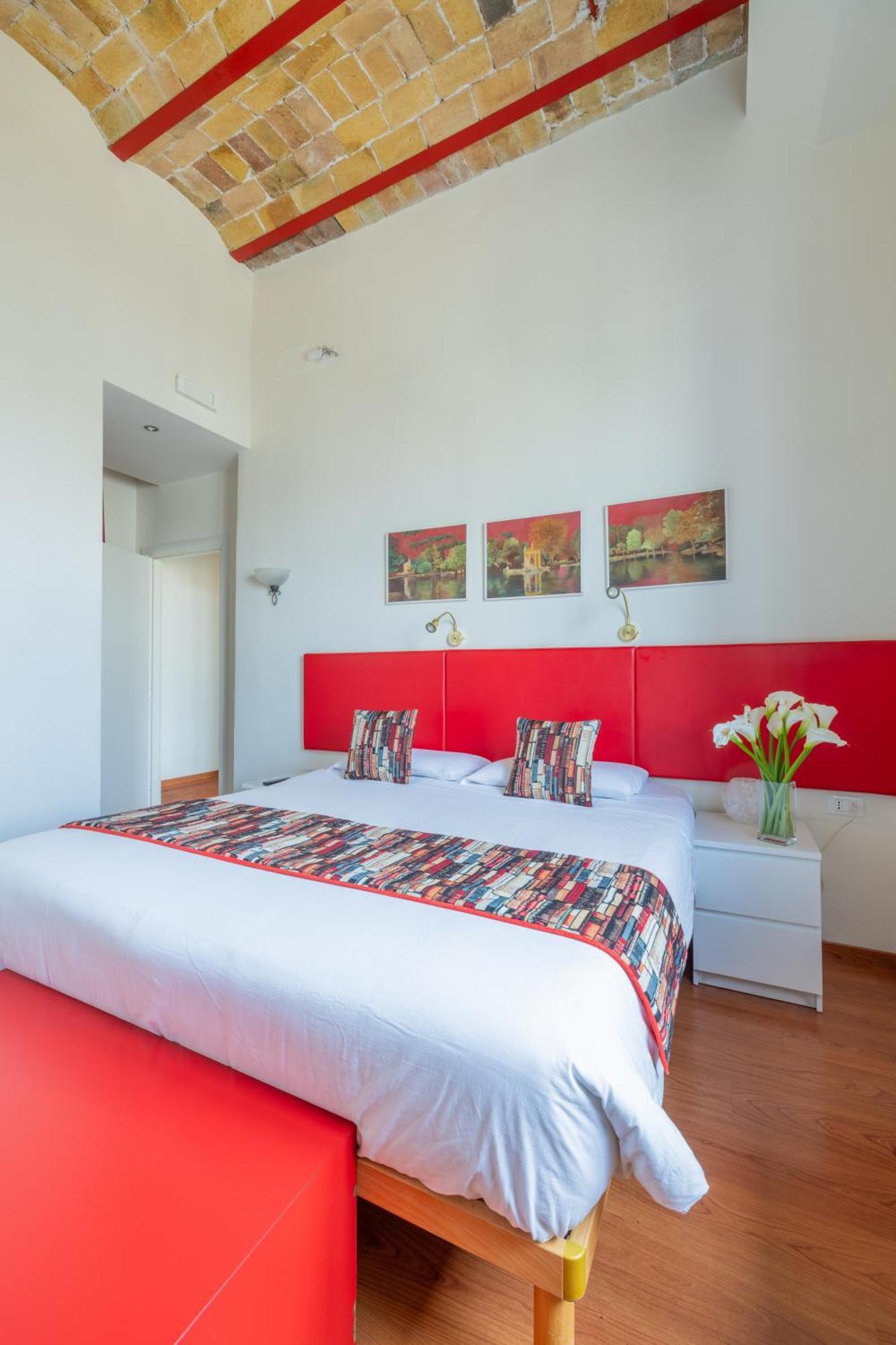 Deluxe Double or Twin Room City View