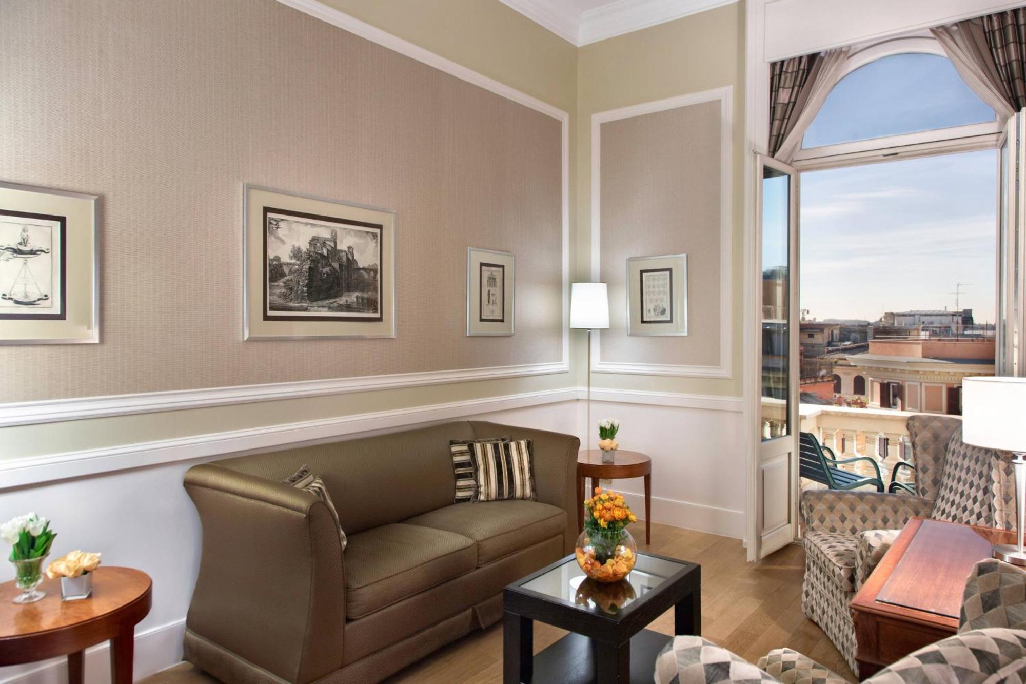 High Floor Suite 1 Bedroom Junior Suite 1 King Sofa bed,1632990165:JPEG