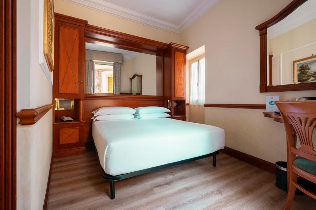 Double Room Private External Bathroom