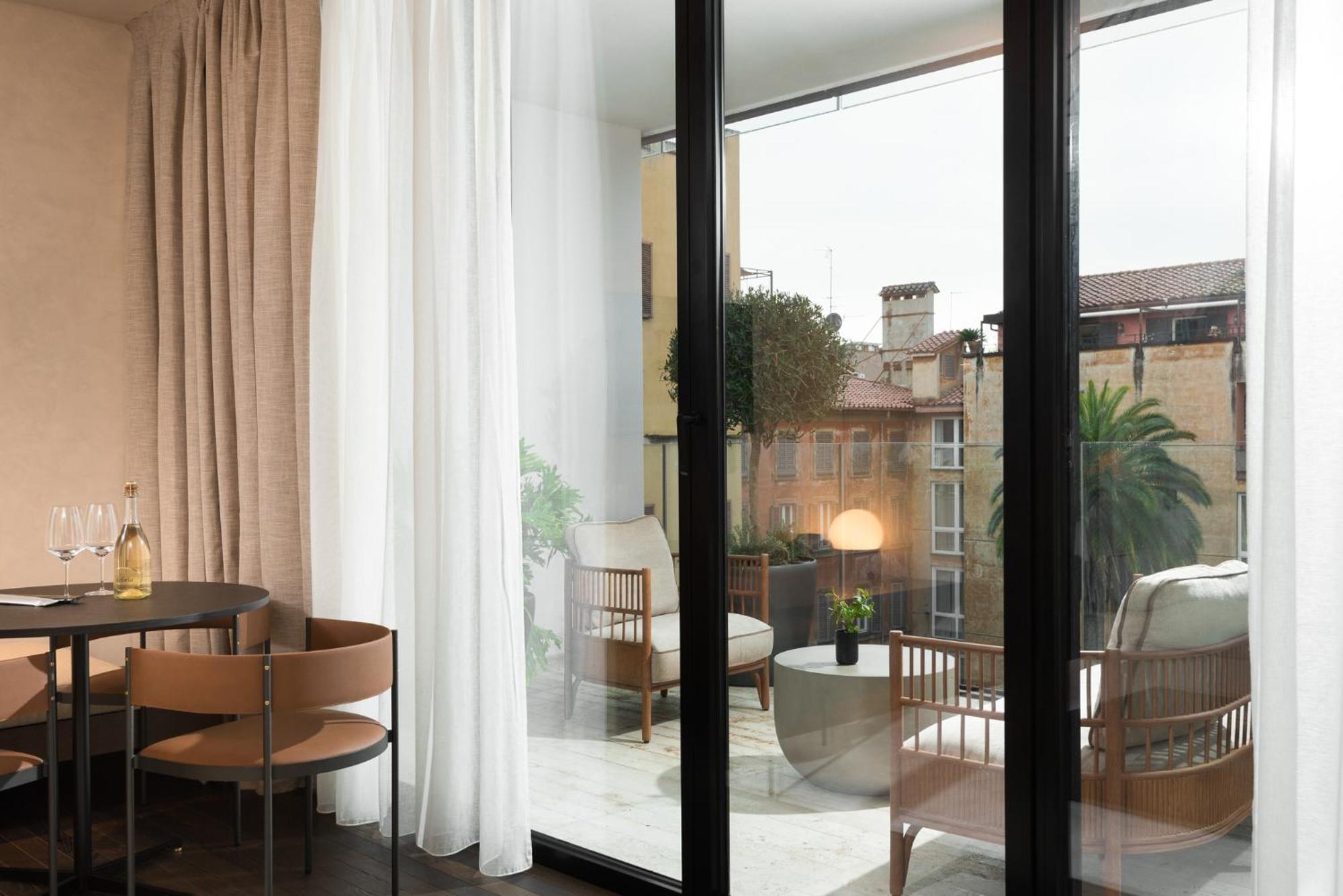 One Bedroom Apartment Big Terrace