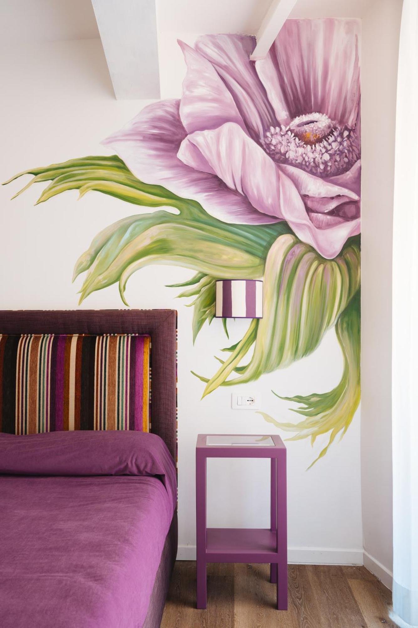 Three-Bedroom Deluxe Apartment
