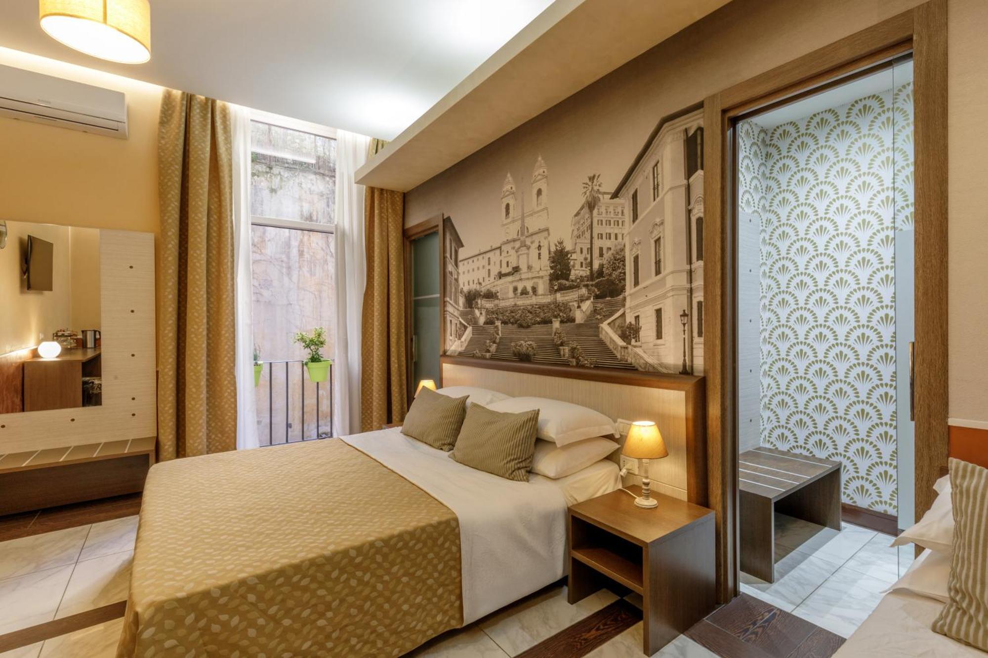 Quintuple Room