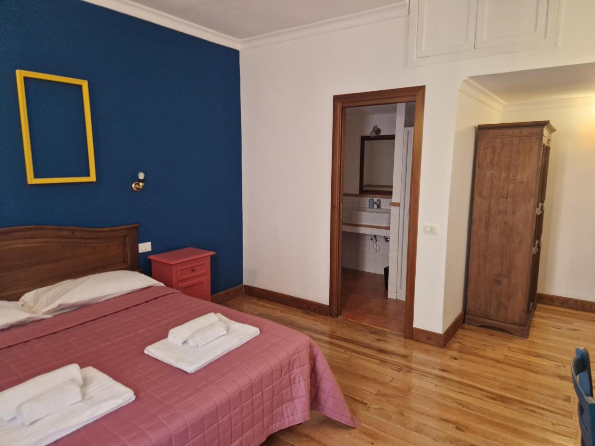 Double Room Private Bathroom