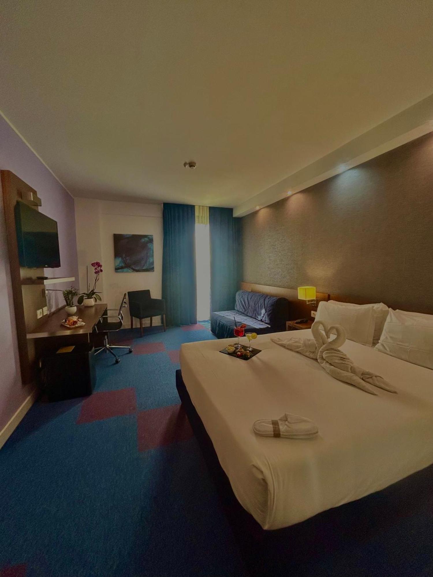 Double Room,1661635988:JPEG