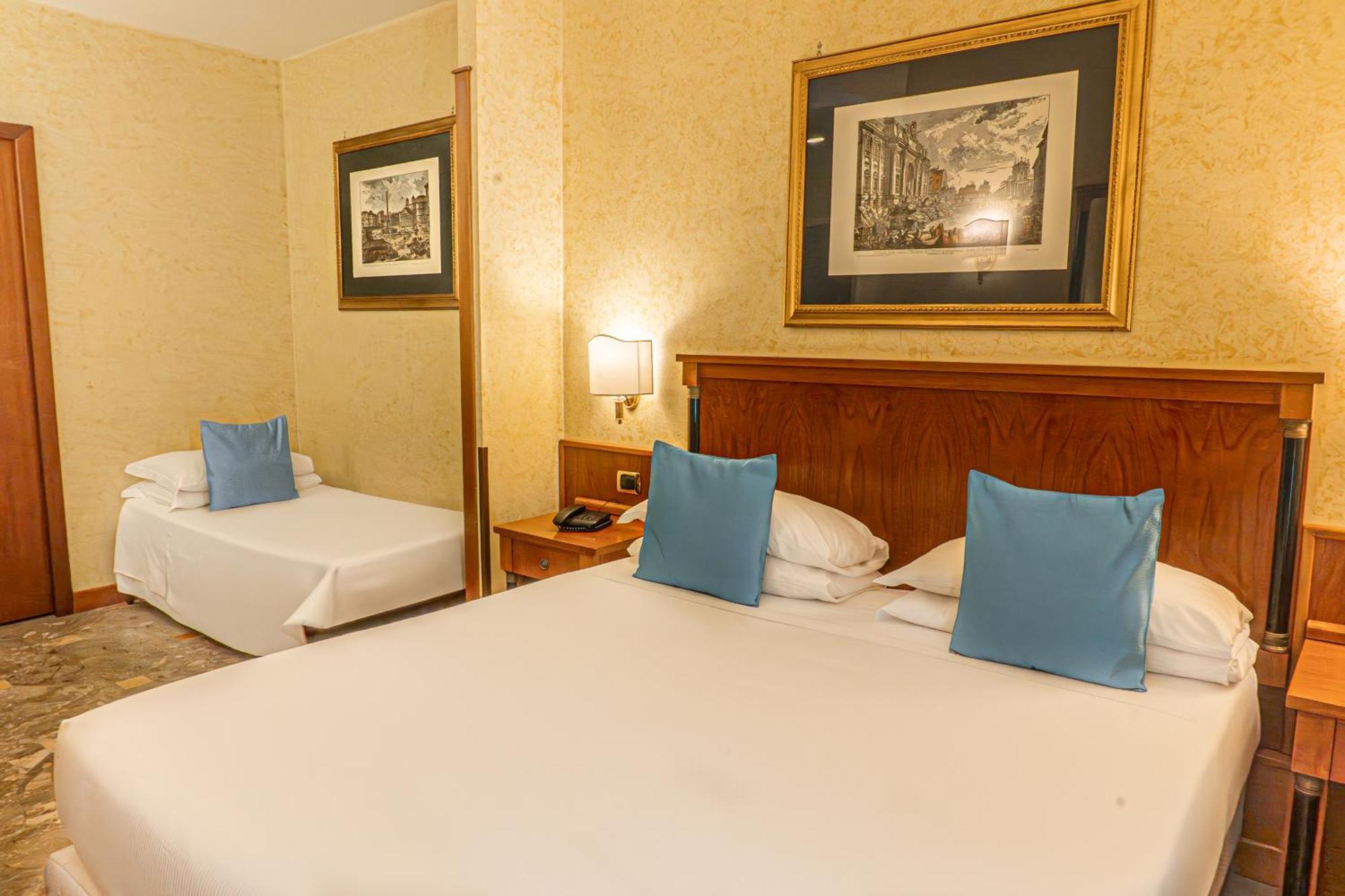 Triple Room,1679564569:JPEG