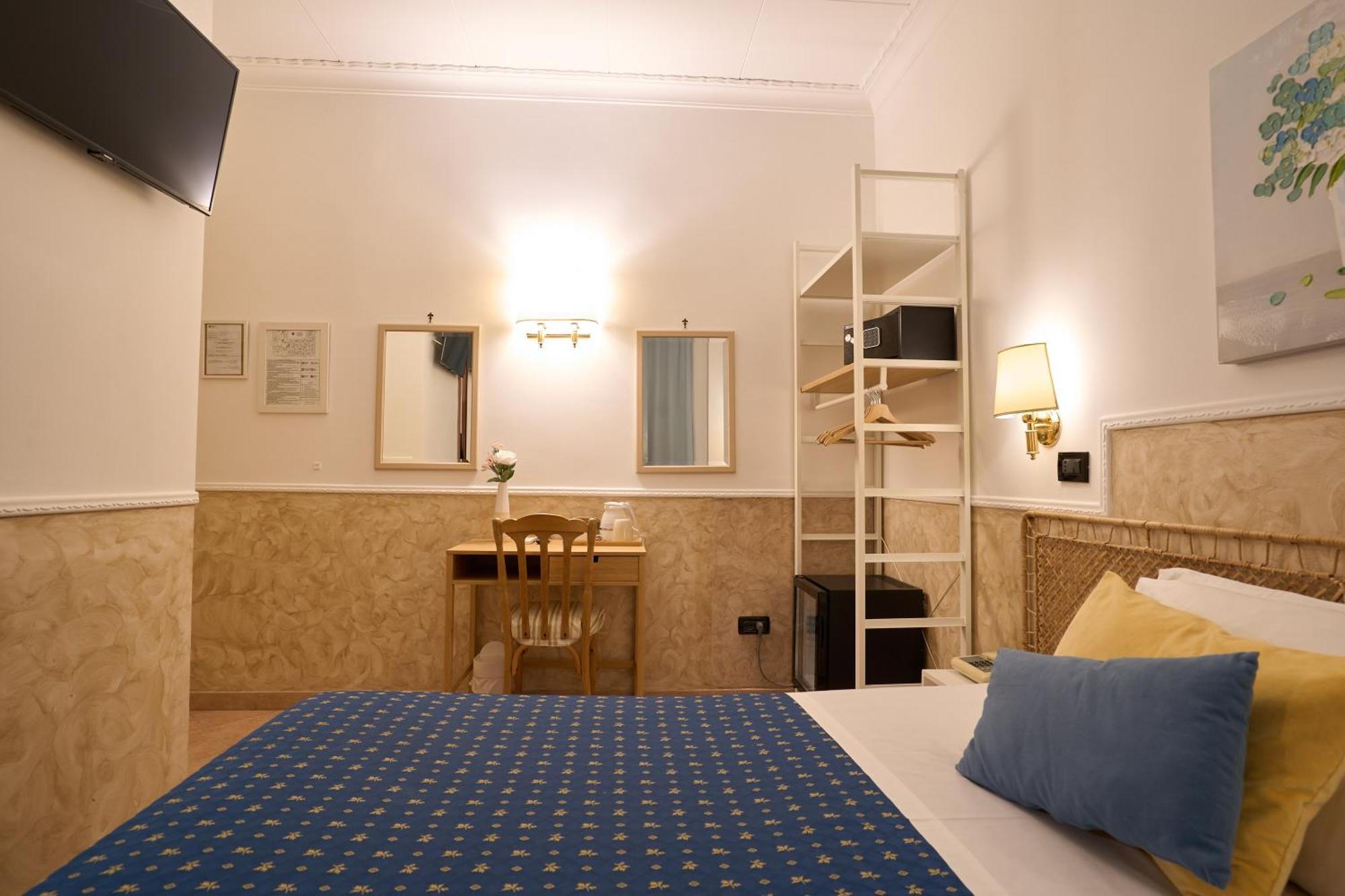 Superior Single Room French Bed