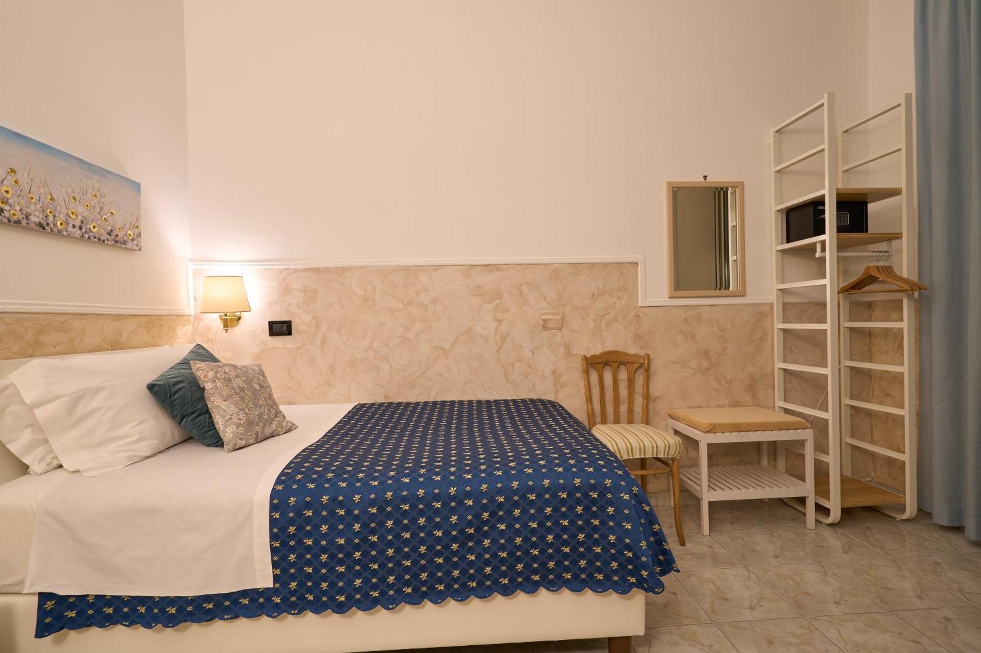 Superior Single Room French Bed