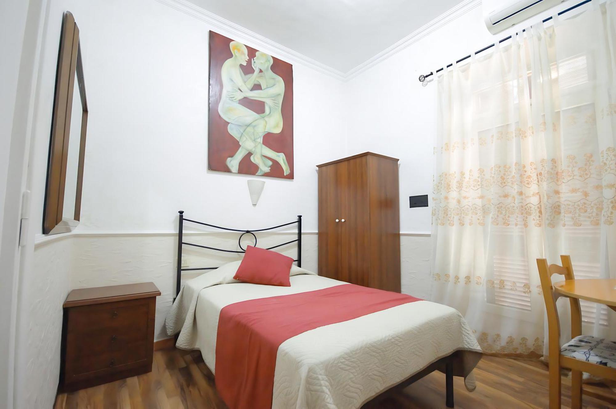 Single Room Private Bathroom