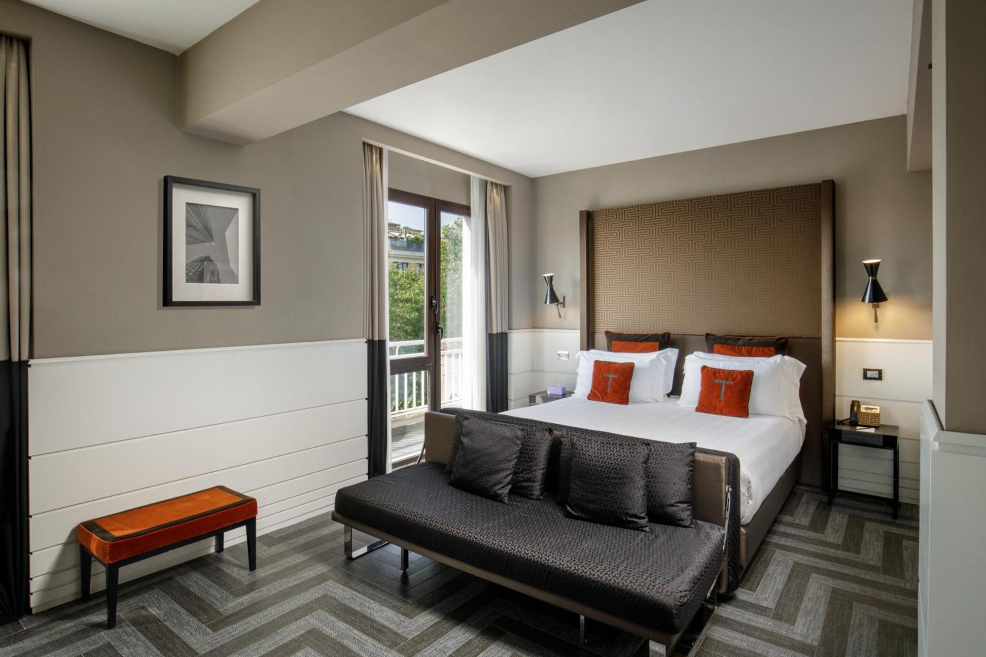 Junior King Suite