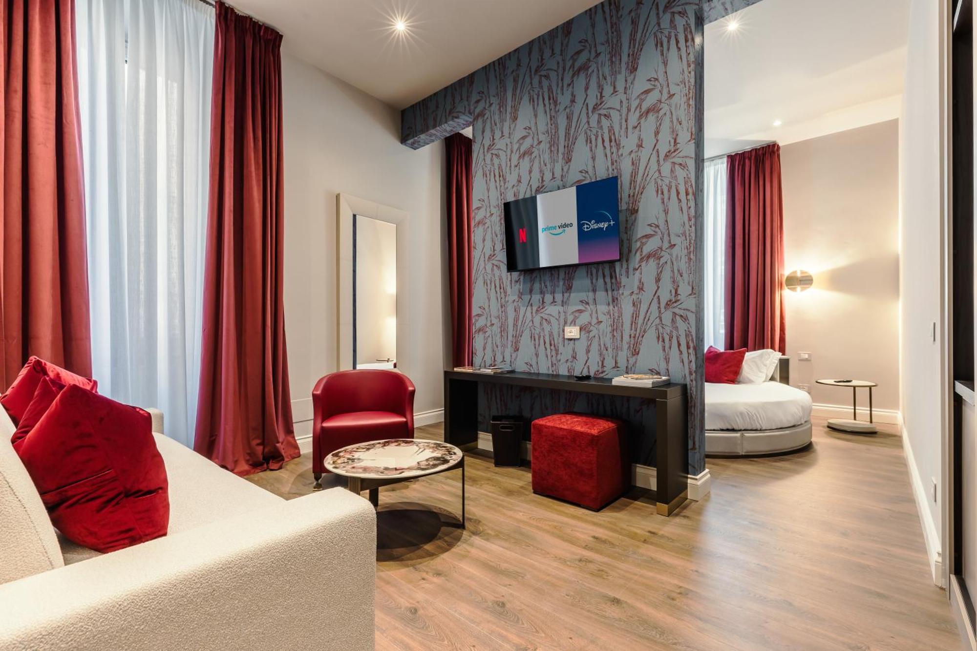 Deluxe King Room