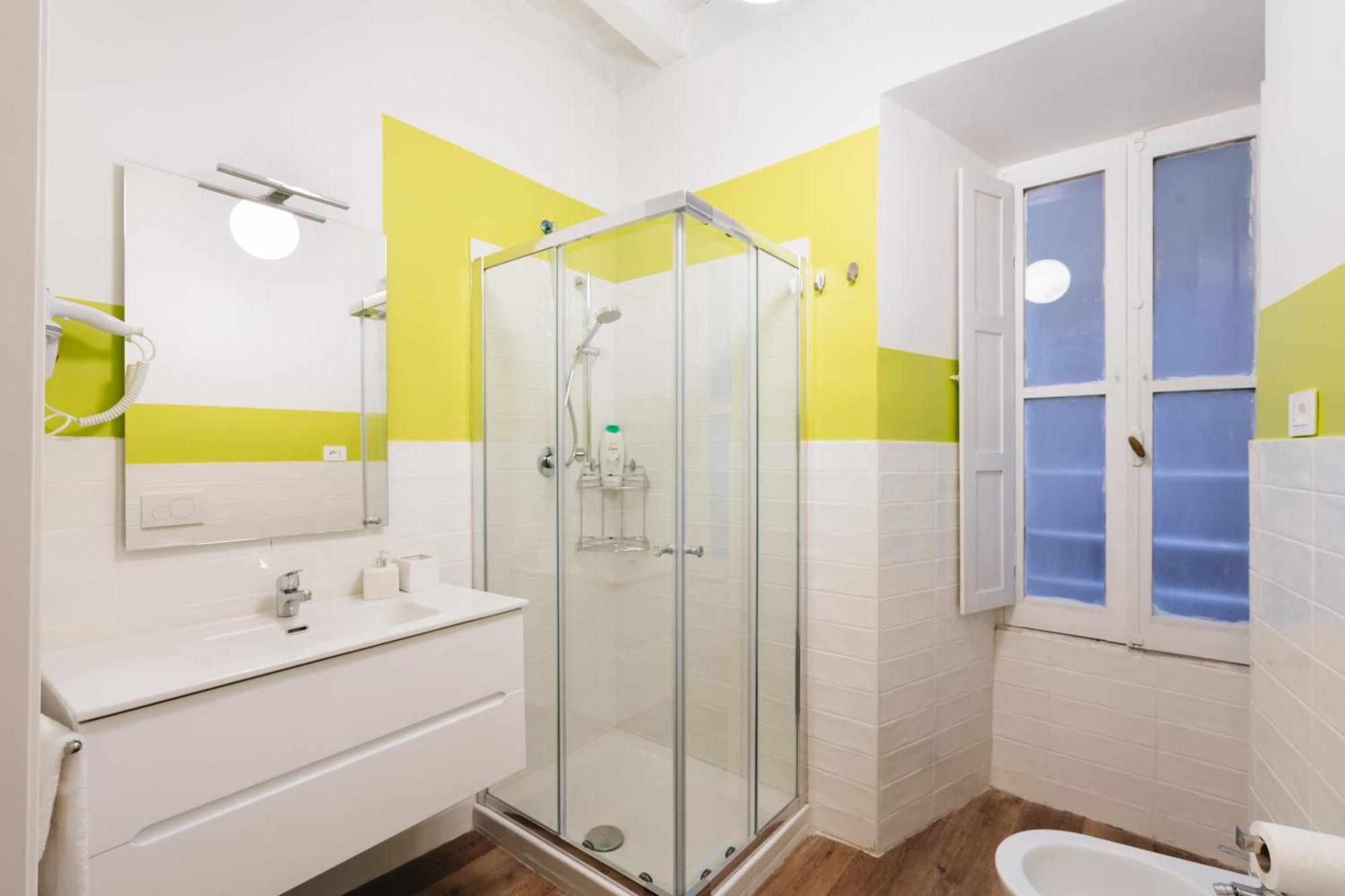 Three-Bedroom Deluxe Apartment