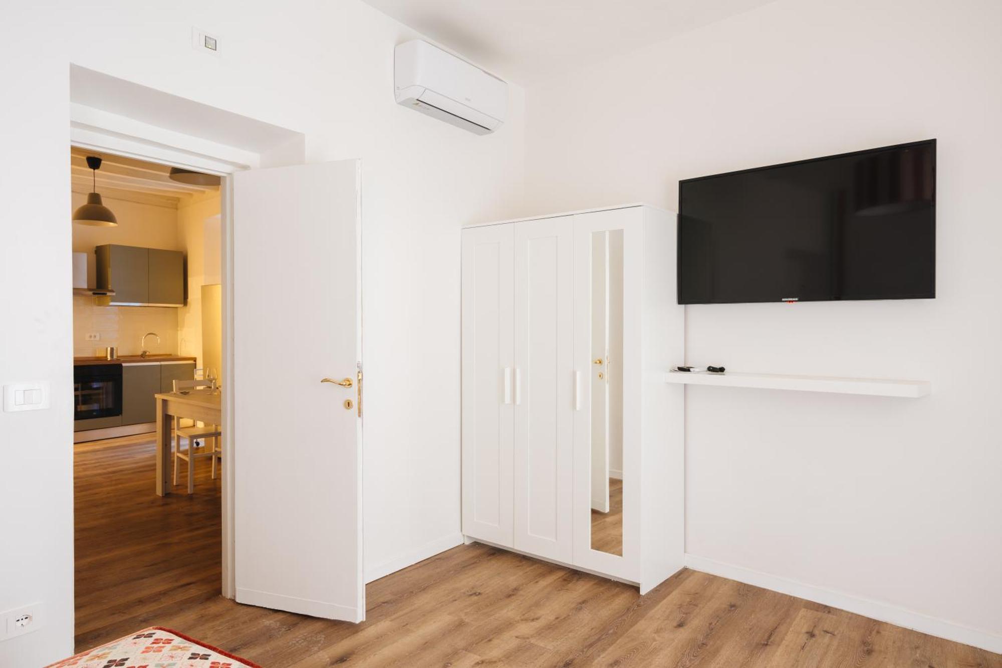 Three-Bedroom Deluxe Apartment
