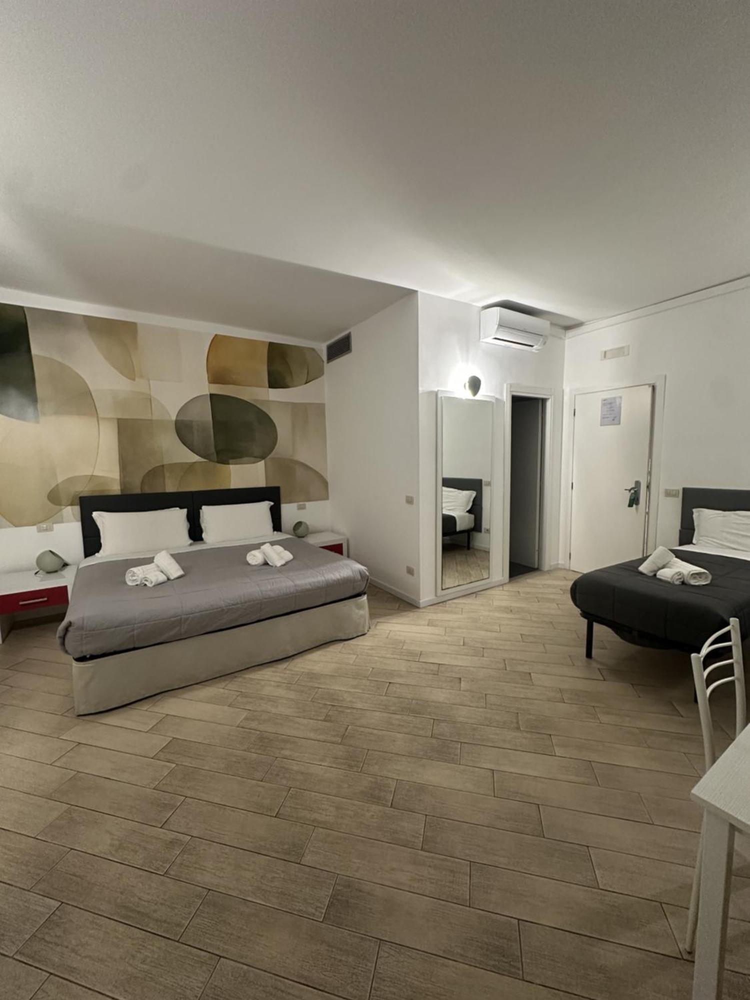 Quadruple Room with Courtyard View