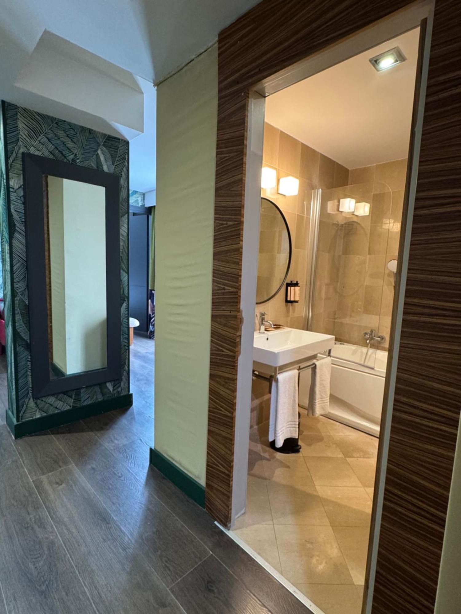 Junior Suite with Two Spaces and Terrace,1765804236:JPEG