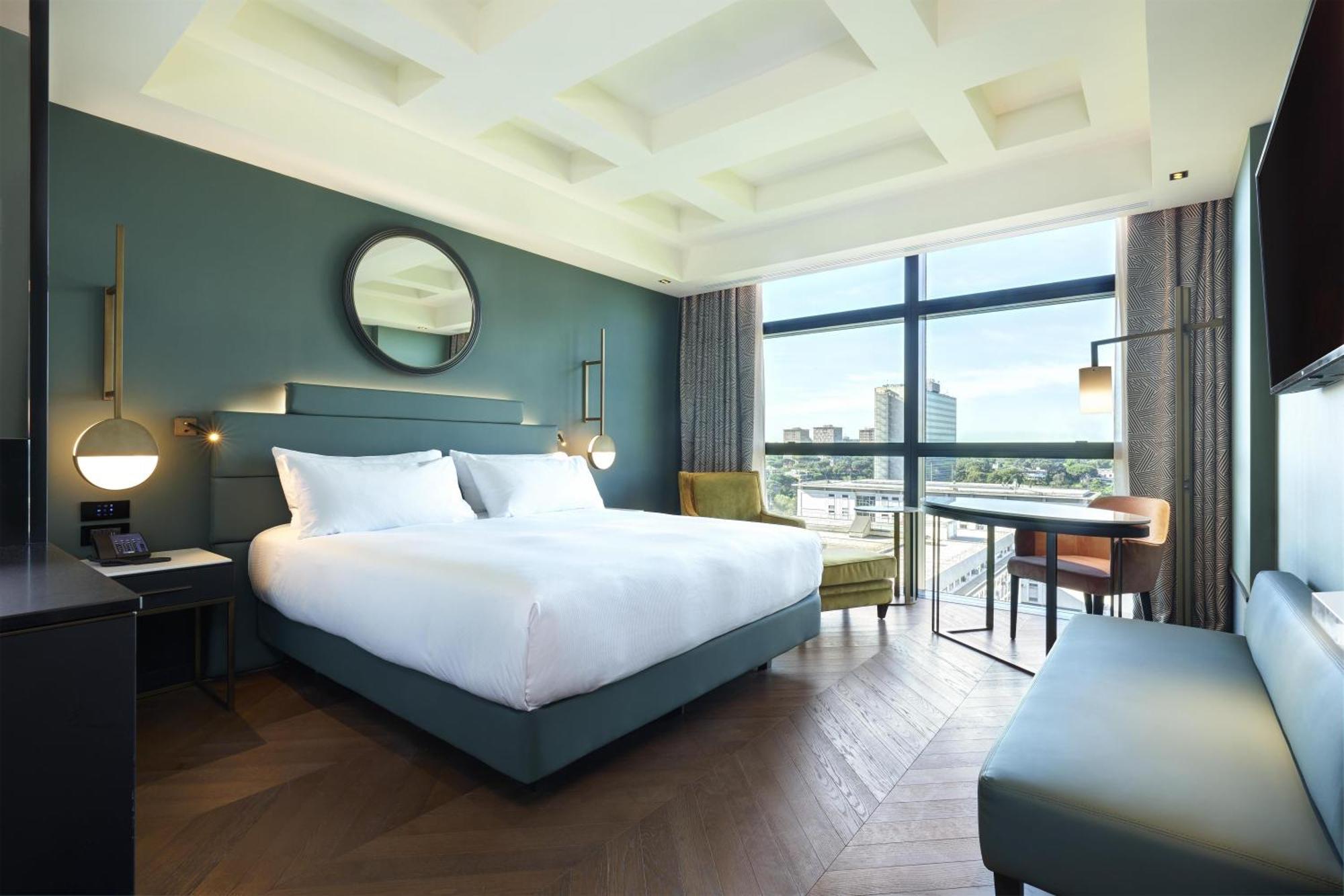 Deluxe King Room - High Floor