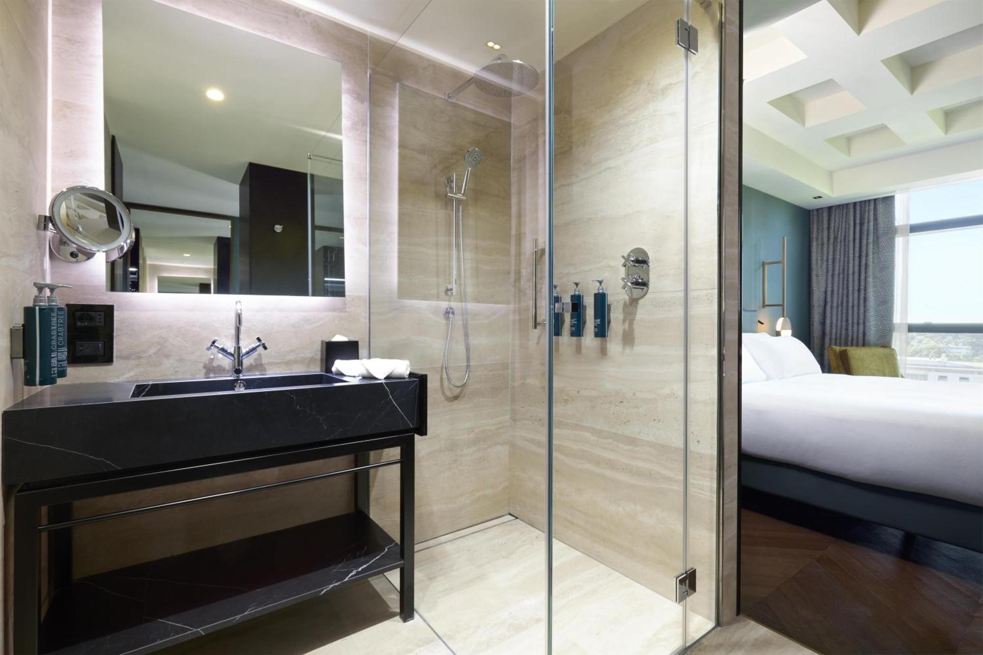 Deluxe King Room High Floor