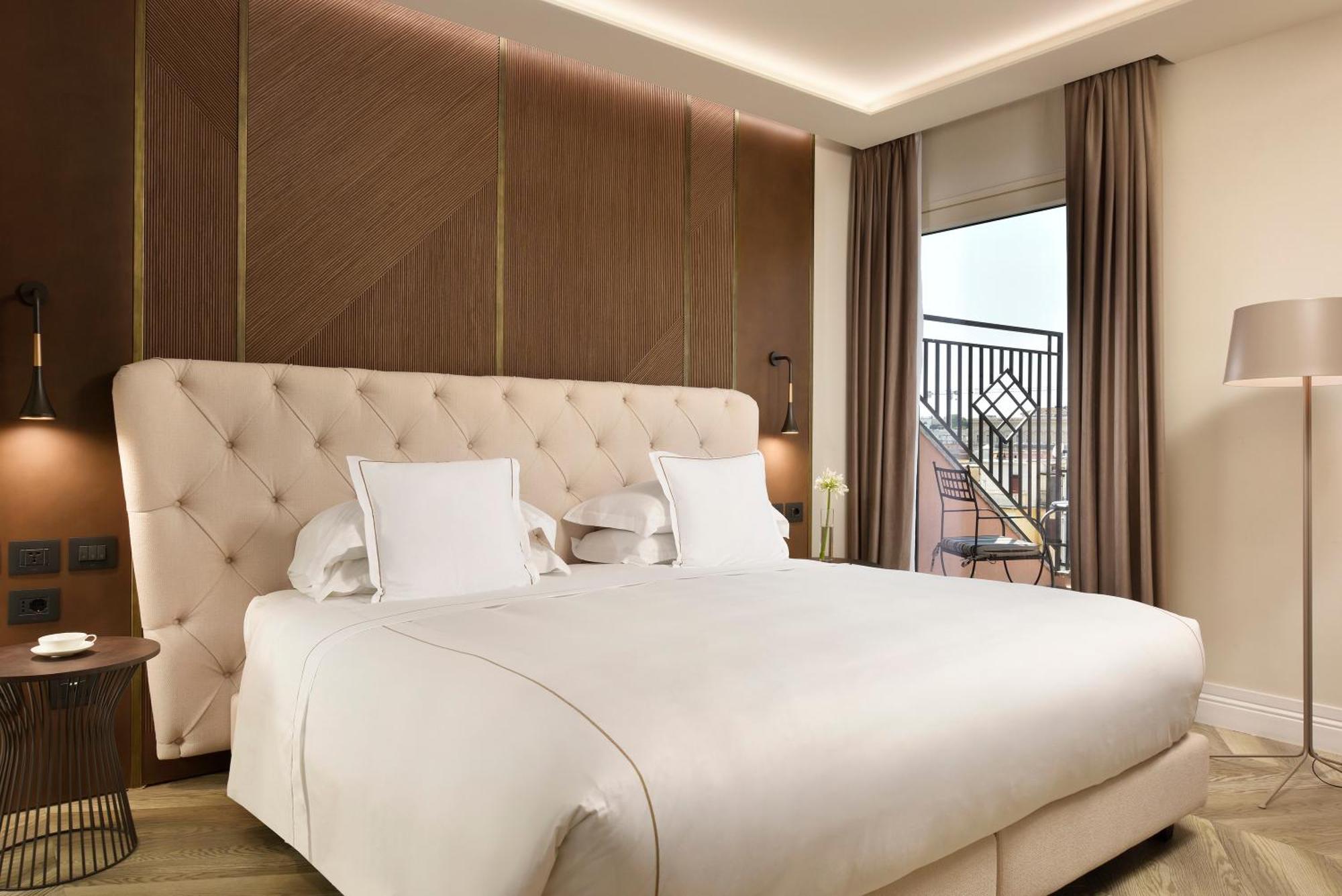 One Bedroom Suite Jacuzzi Balcony & Panoramic view