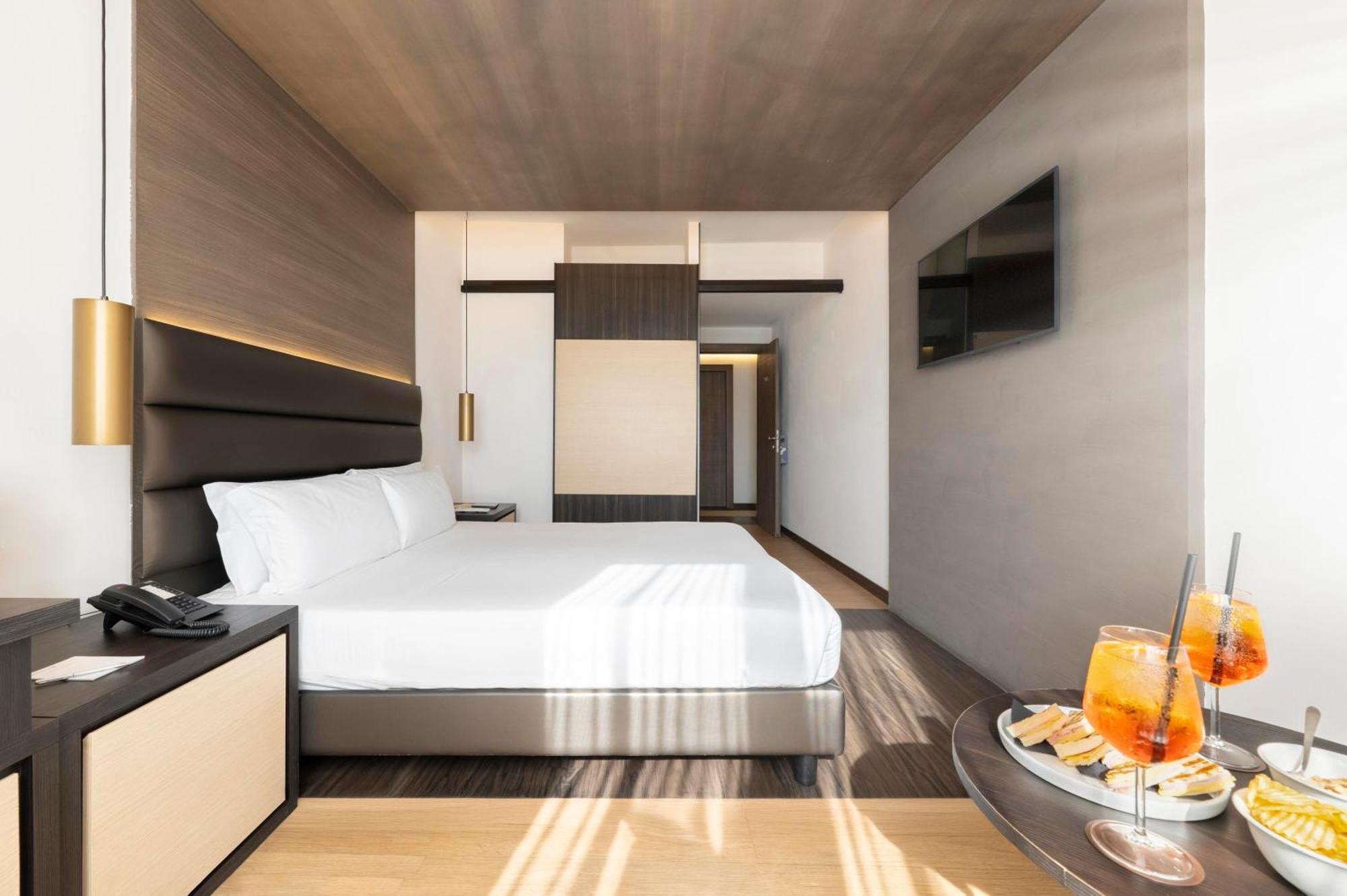 Comfort Double or Twin Room