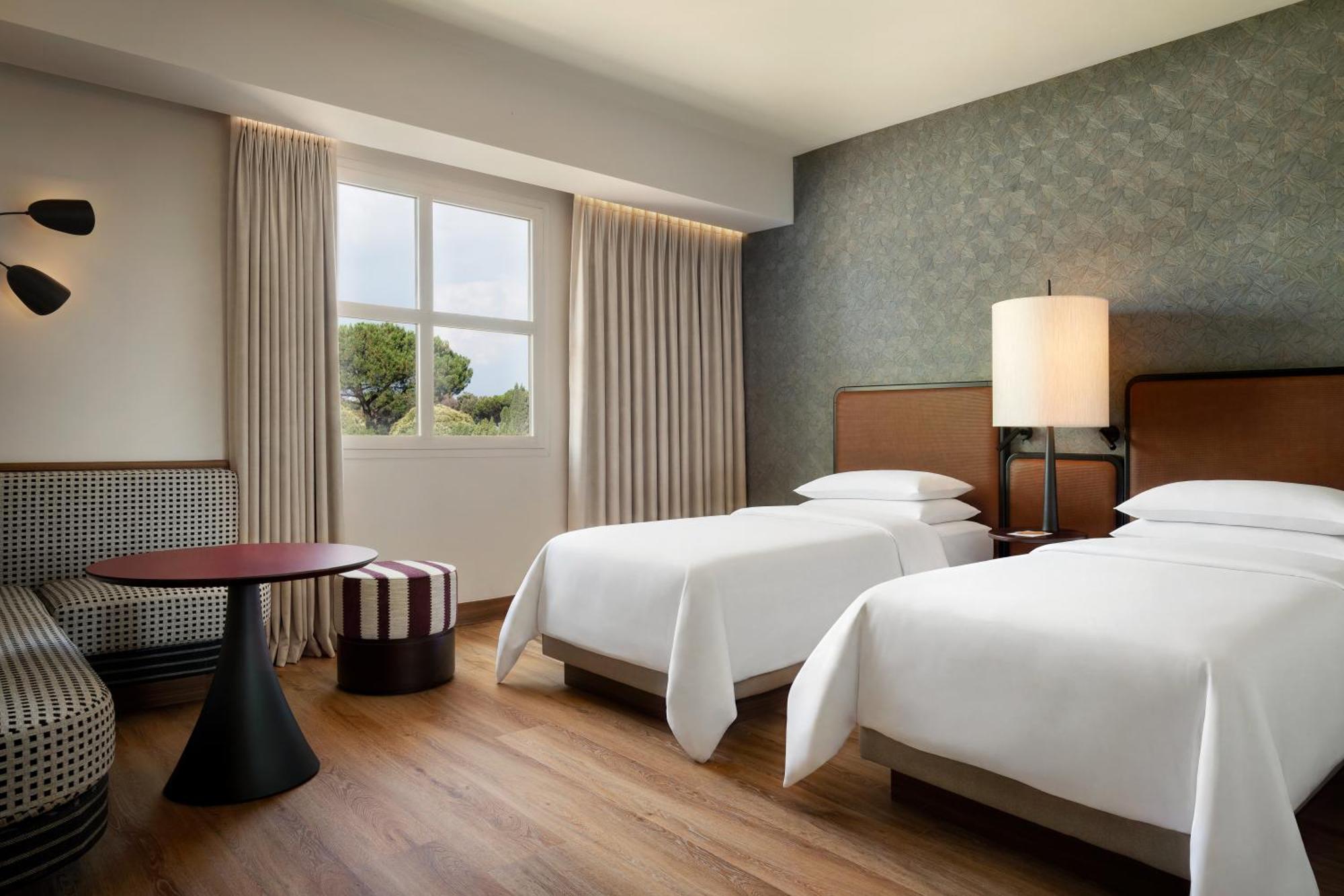 Deluxe Twin Room