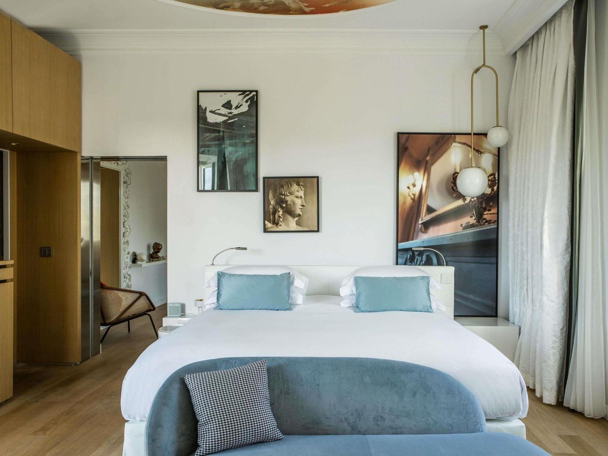 Deluxe Family Suite Three Connecting Rooms
