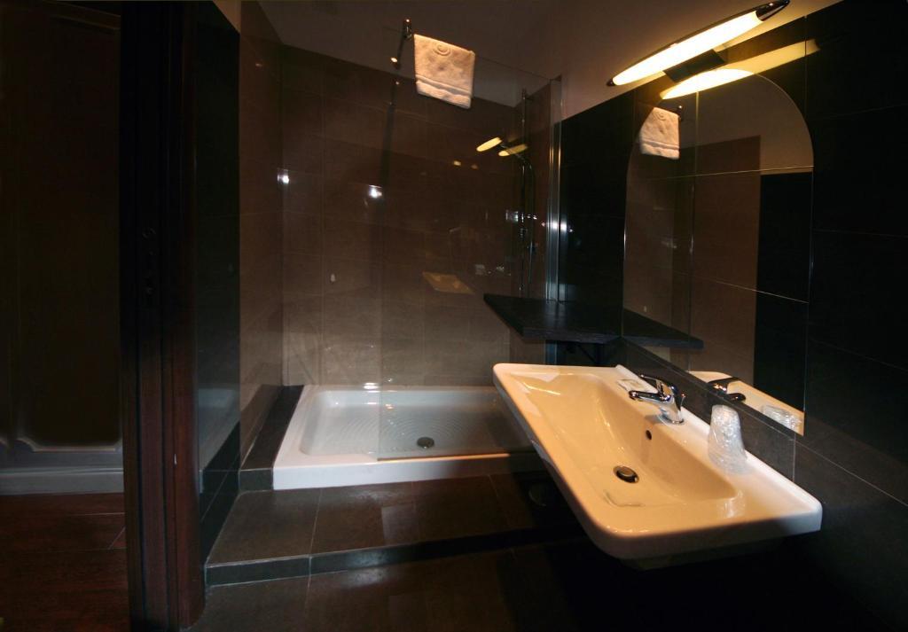 Double or Twin Room,21498657:JPEG