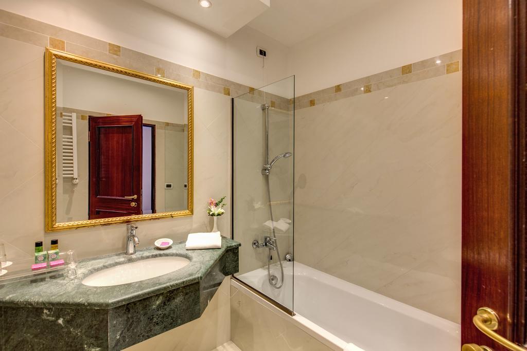 Superior Double or Twin Room,785749485:JPEG