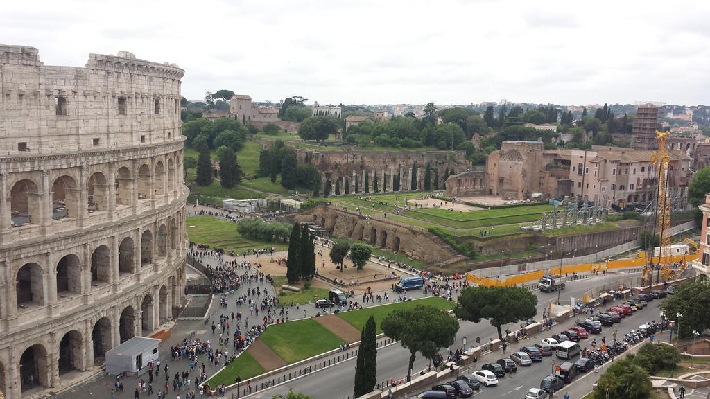 Suite with Coliseum View