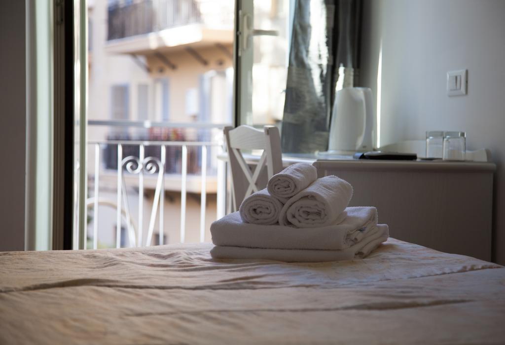 Economy Double Room Balcony Via Leone IV 38