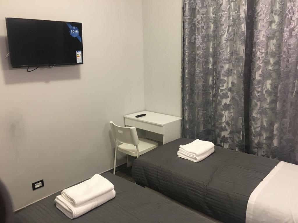 Twin Room with Bathroom