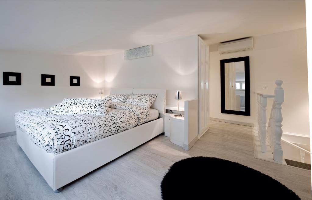 One-Bedroom Apartment - Split Level