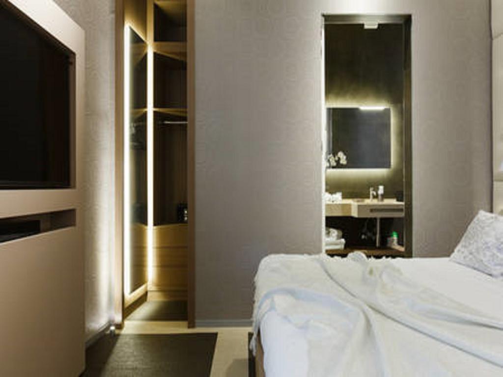 Queen Suite