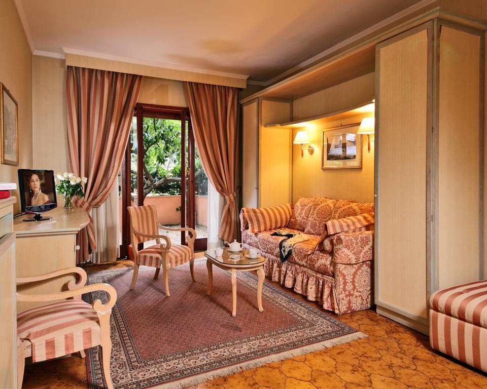 Standard One-Bedroom Apartment with Balcony