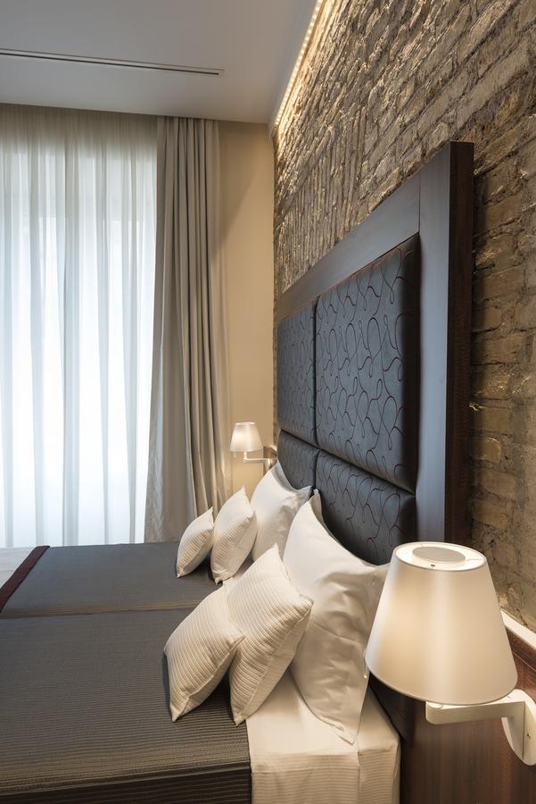 Luxury Double Room with Extra Bed