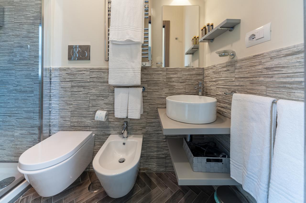 Deluxe Double or Twin Room with City View
