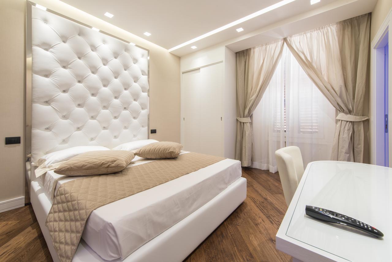 Deluxe Double Room with Shower