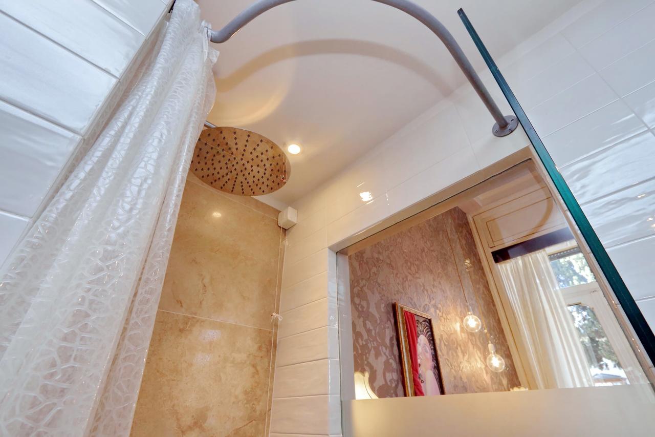 Deluxe Double or Twin Room with City View