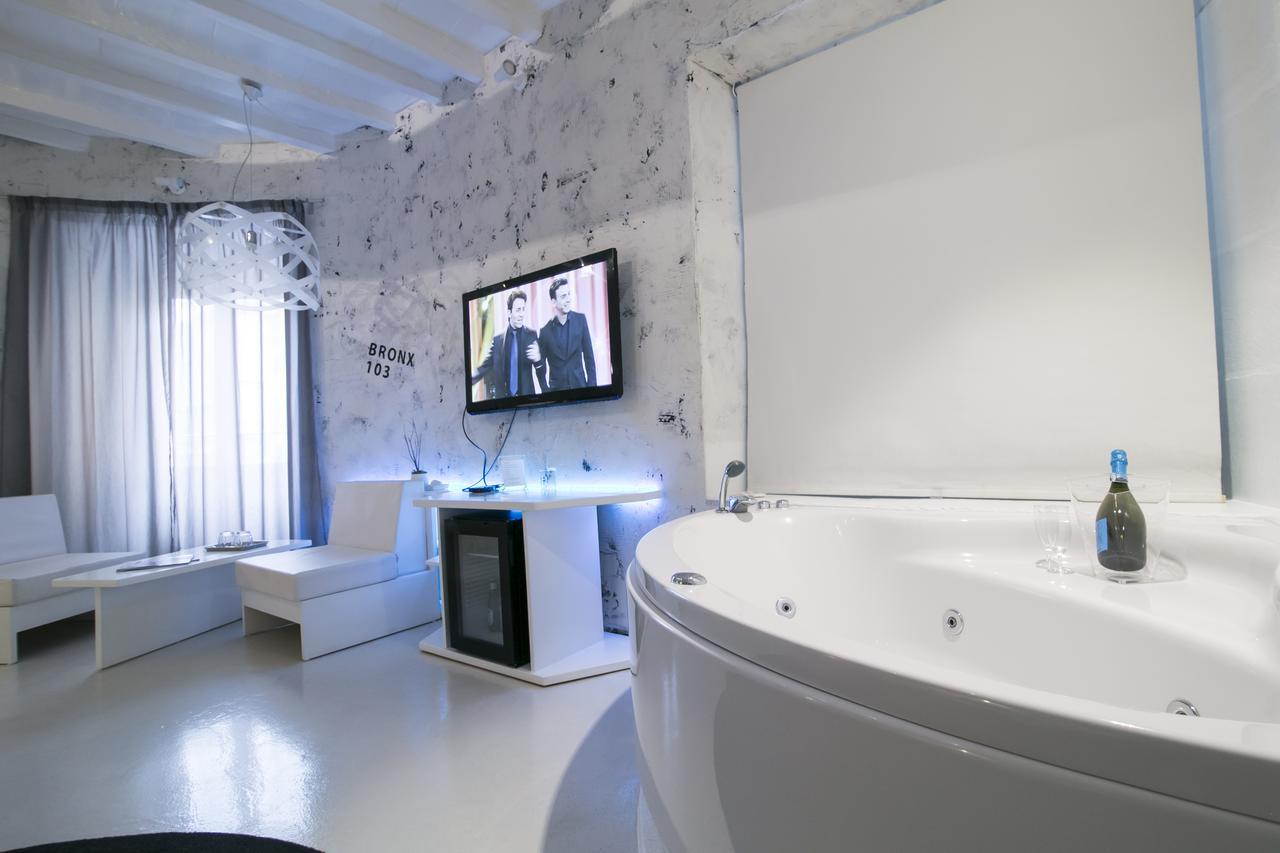 Suite Spa Bath