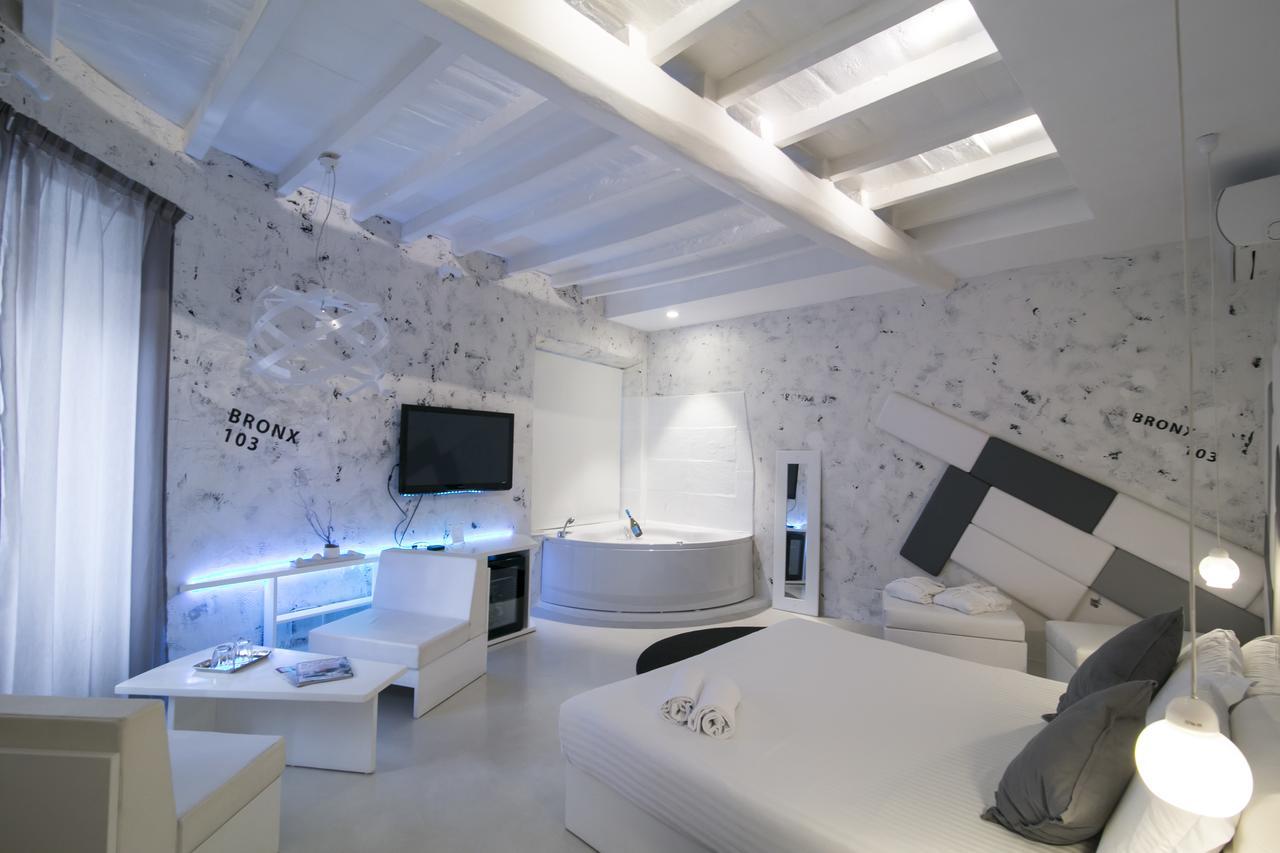 Suite Spa Bath