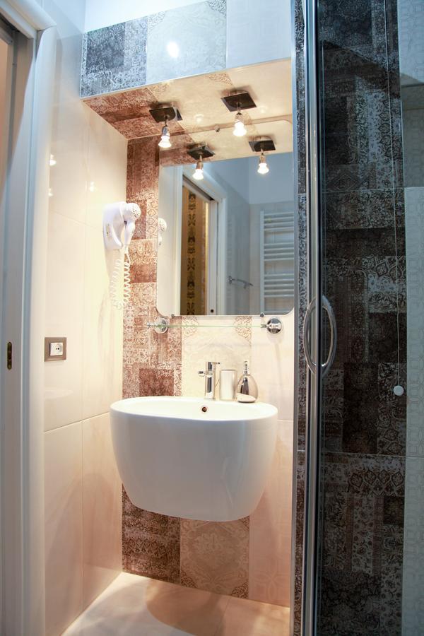 Suite with Whirlpool