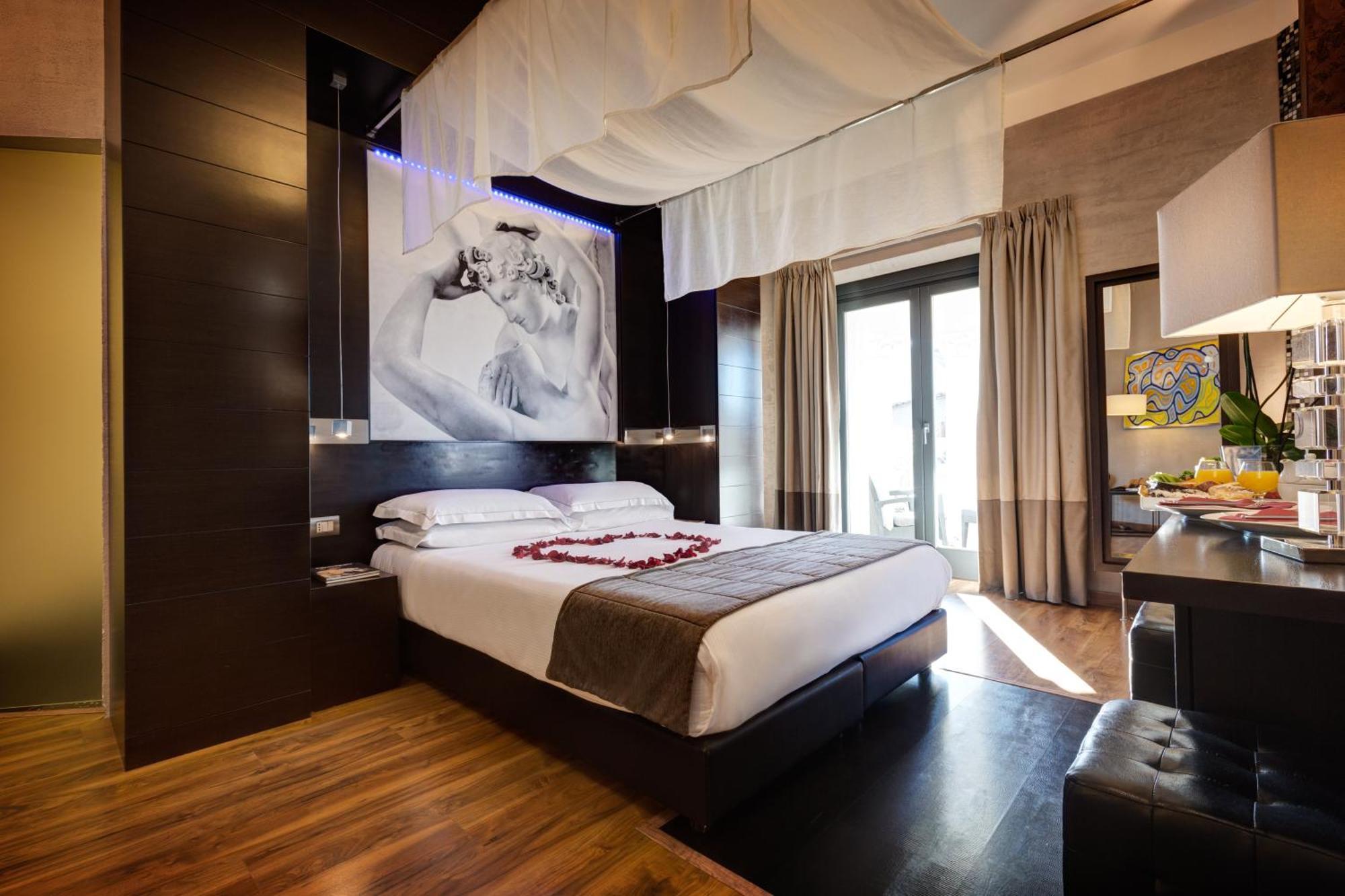Royal Wellness Suite Balcony