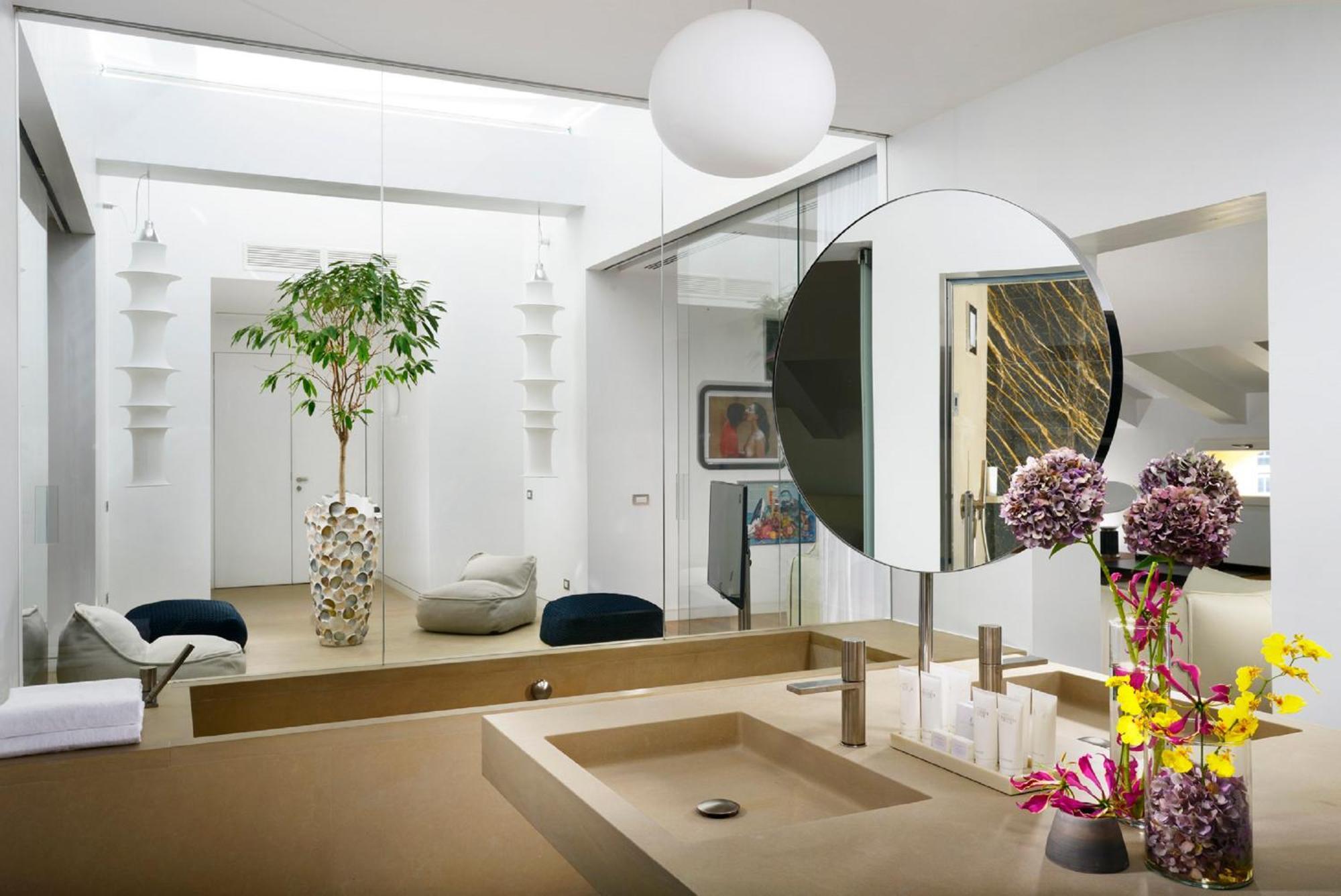 Skylight Suite,705096805:JPEG