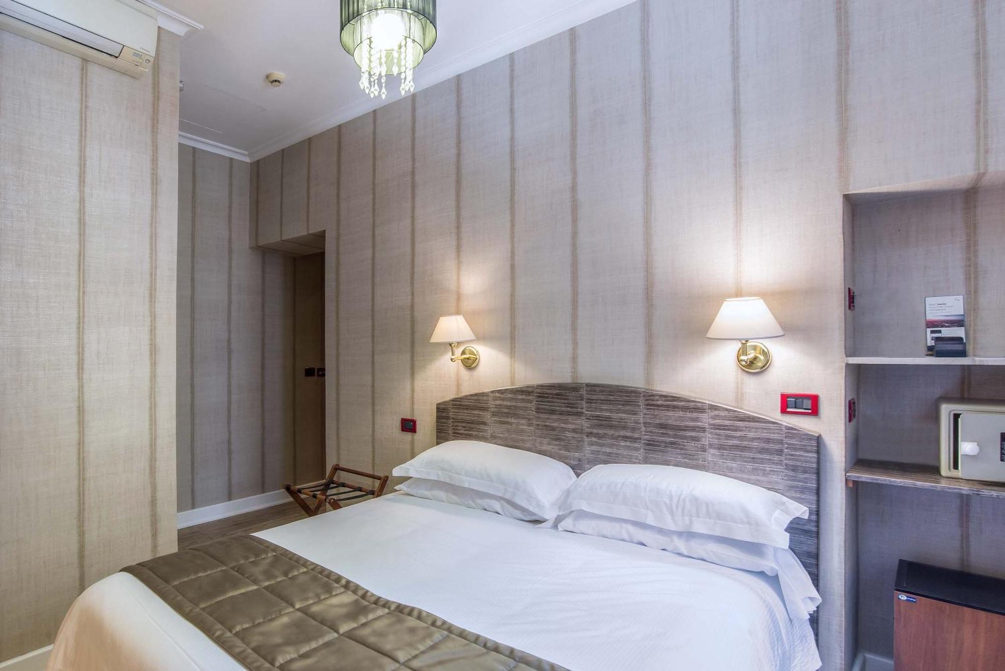 Classic Double Room,705299716:JPEG