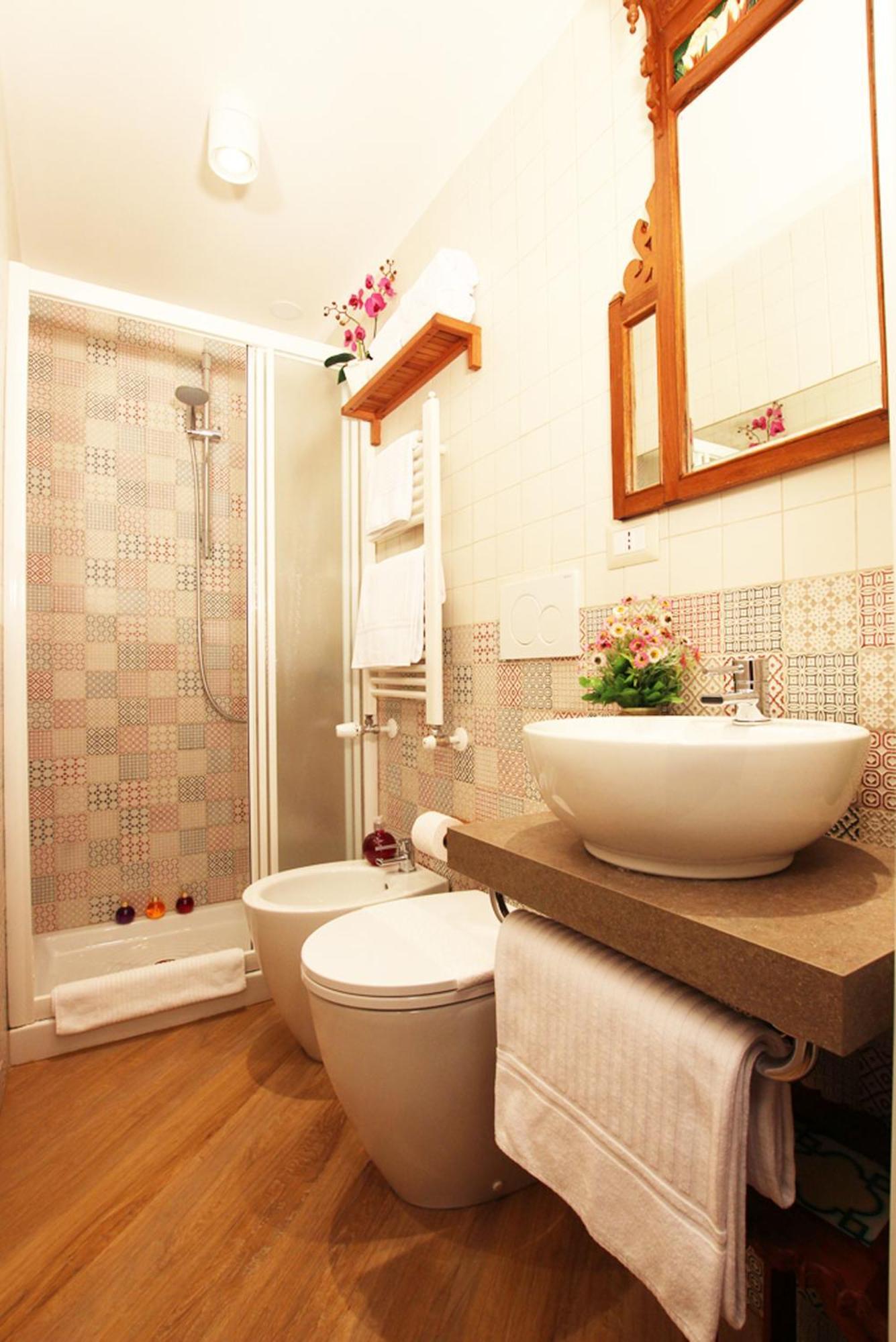 Double Room Private Bathroom