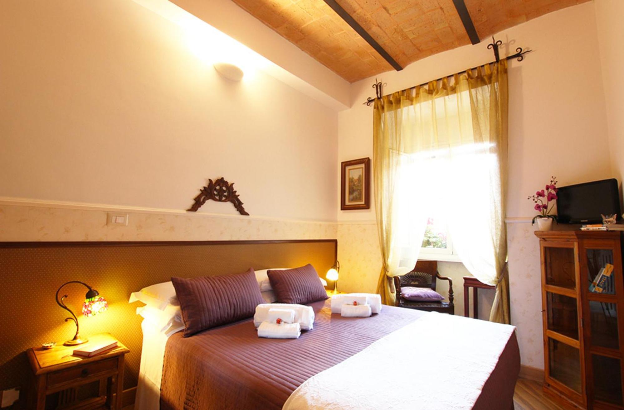 Double Room Private Bathroom