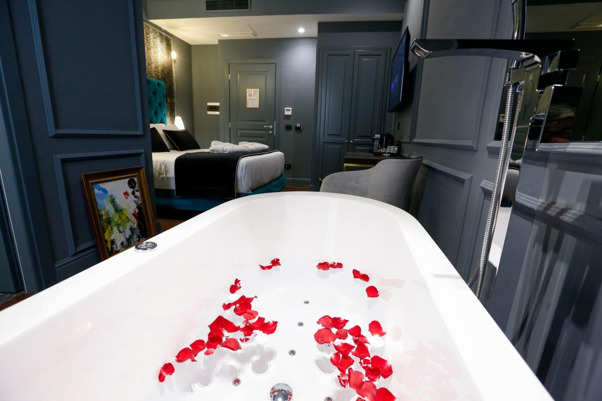 Deluxe Double Room Spa Bath