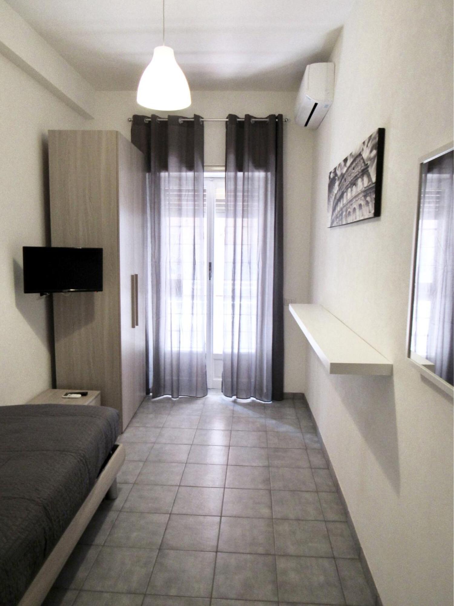 Single Room with Private External Bathroom