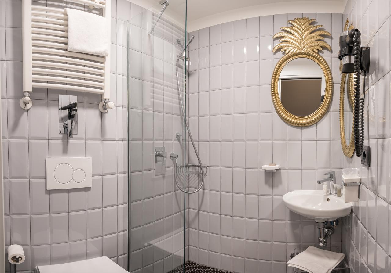 Small Single Room