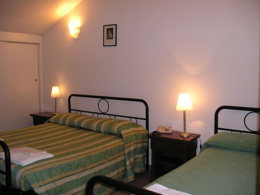 Standard Triple Room,762446197:JPEG