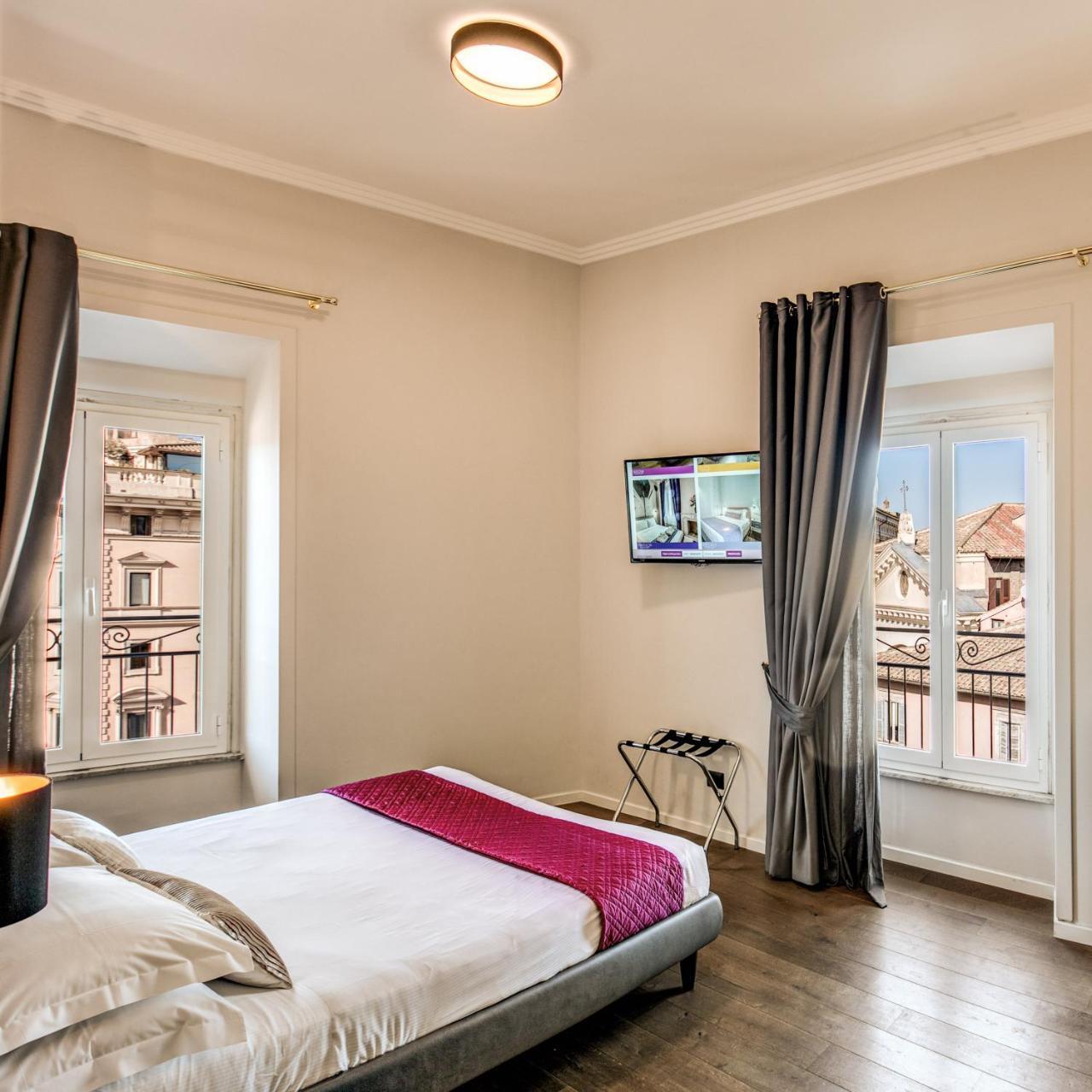 Deluxe Triple Room City View