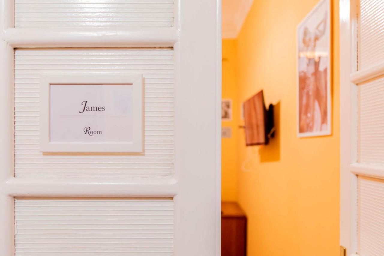 Double Room with Private External Bathroom,769169554:JPEG